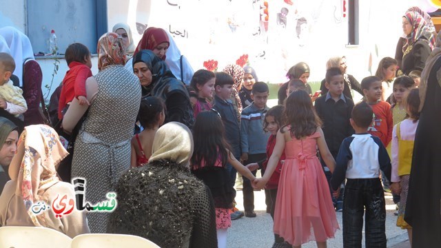 كفرقاسم – فيديو: بساتين الامل, السلام , والمحبة تحتفل بعيد الام على انغام عمو انس وجوقته ..